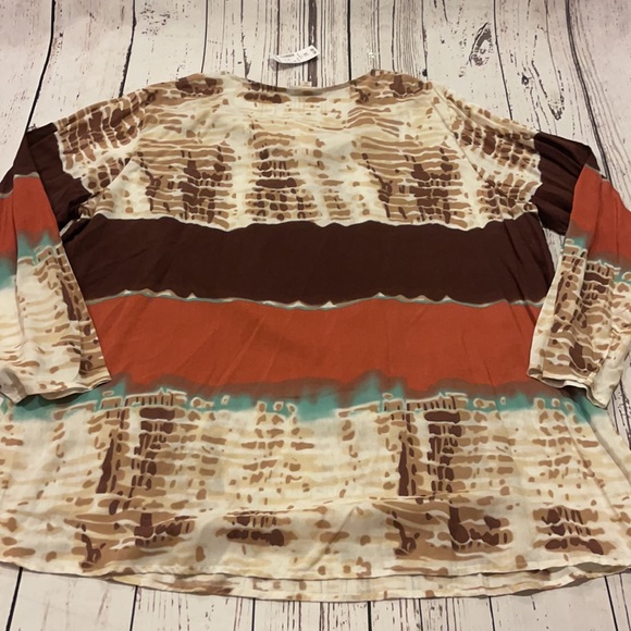 NWT Dressbarn tie dye look blouse - Picture 9 of 9